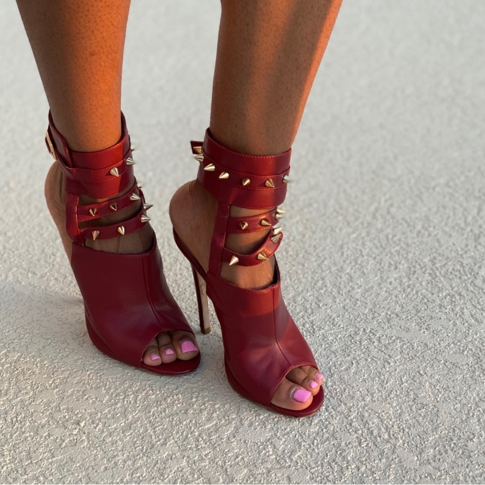 Beautiful Alejandra G red shoes